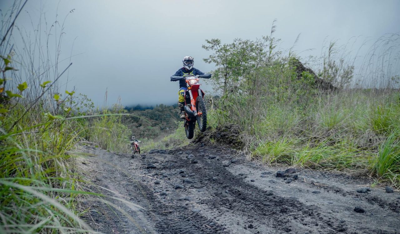 Bali Dirtbike Enduro Adventure Kintamani Blacklava Tour (28)