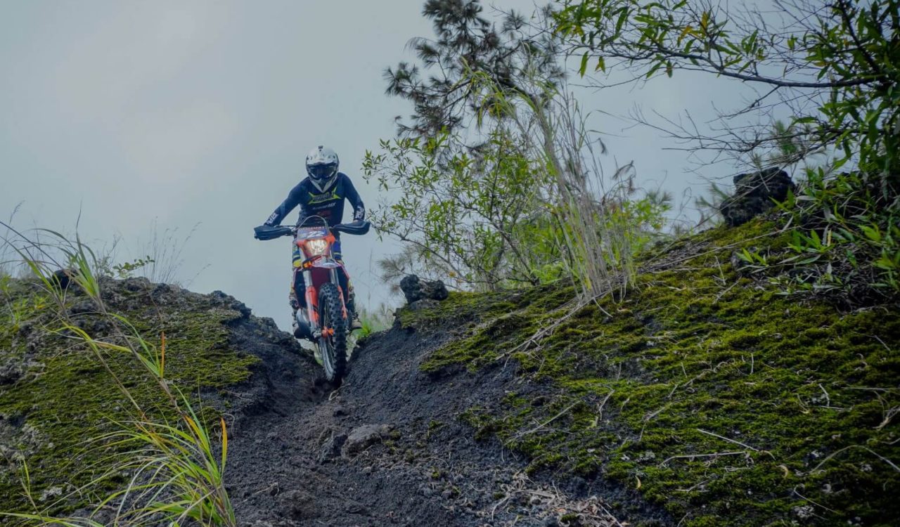 Bali Dirtbike Enduro Adventure Kintamani Blacklava Tour (37)