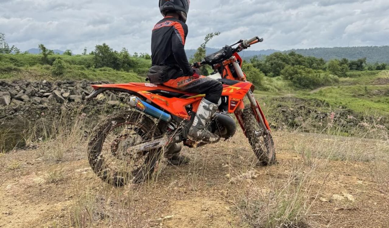 Rubber Forest Enduro - Dirtbike Adventure Bali - Pekutatan (8)