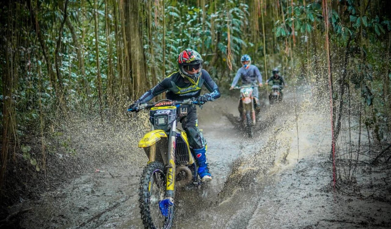 bali dirtbike enduro adventure beach (13)