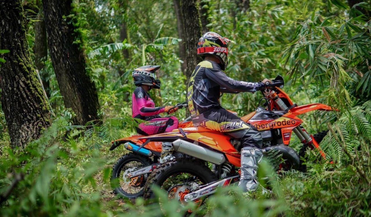 bali dirtbike tour enduro adventure jungle (10)